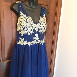 Prom dres skater dress size 13 new with tags cute